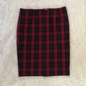 • Plaid Midi Skirt •